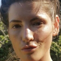 Дженніфер Вест Оголені