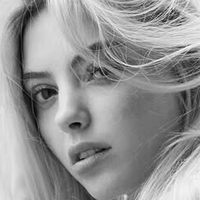 Йетте Софія Оголені