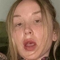 Джоан Гайнез Оголені