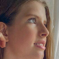 Жулінья Модельо Оголені