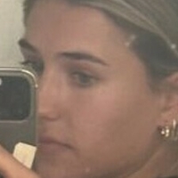 Жустіна Уеллет Оголені