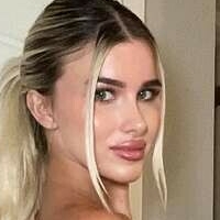 Кейтлін Бертран Оголені