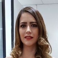 Карла Еспіноза Оголені