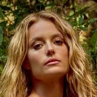 Кейт Лав Оголені