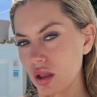 Катя Надіна Оголені