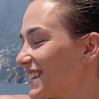 Кейлі Крістін Оголені