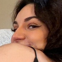 Кейра Джун Оголені