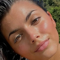 Кіка Гомес Оголені