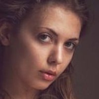 Клаудія Брахя Оголені