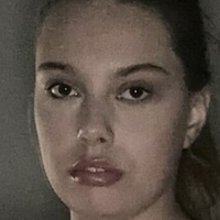 Крістал Тх Оголені