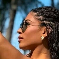 Ларісса Фелікс Оголені