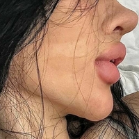 Ле Ті Тхань Там Оголені