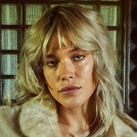 Леслі Малсо Оголені