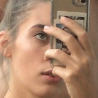 Ліла М. Лілаані Оголені