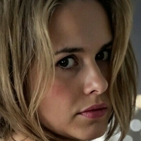 Лінда Крюс Оголені