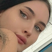 Лола Кінкс Оголені