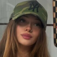 Луїза Лейнг Оголені