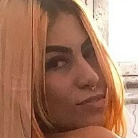 Лівія Файрівід Оголені