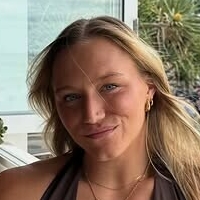 Меддісон Леві Оголені