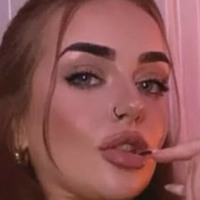 МеггіМей Оксо Оголені