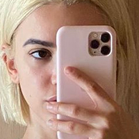 Ману Гавассі Оголені