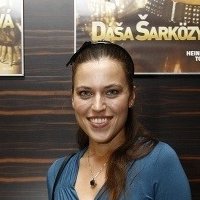 Мікаела Дротарова Оголені