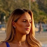 Мікаелла МакКоллум Оголені