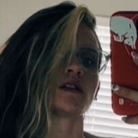 Мішель Генслі Оголені