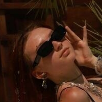 Мікавв Оголені