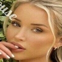 Мікайла Демаїте Оголені