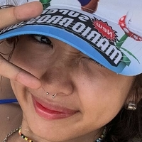 Міллі Факітол Оголені