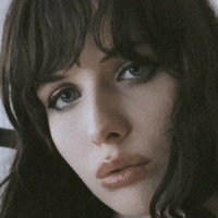 Містресседенкс Оголені