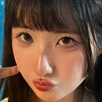 Мія Оголені