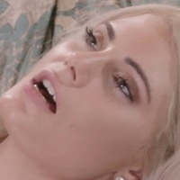 Нелла Джонс Оголені