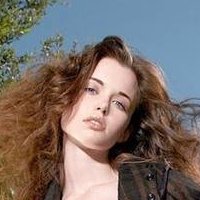Ніколь Лінклеттер Оголені