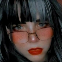 одет март Оголені