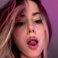 Оленкаа Оголені