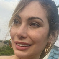 Онелла Парра Оголені