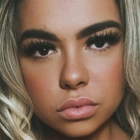 Пейдж Коллет Оголені