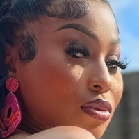 квінбріттанібі Оголені