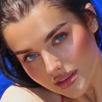 Рейчел Лірі Оголені