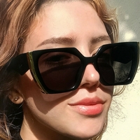 Рейвен Мур Оголені