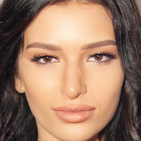 Ребекка Каралаш Оголені