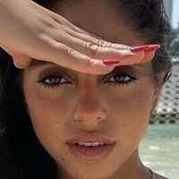 Ромі Гавріель Оголені