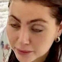 Сабі Хесрі Оголені