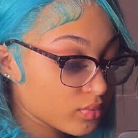 Санія Армані Оголені