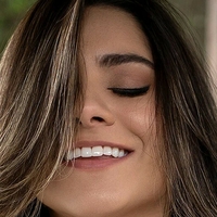 Сара Кріслі Оголені