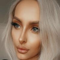 Скайлар Тейлор Оголені