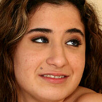 Софі Янг Оголені