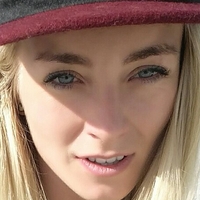 Стефані Нердінг Оголені